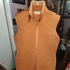 Dana Buchman 100% Silk Quilted Vest Women’s 14 Tangerine Satin Stand Collar Belt